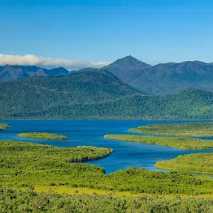https://vista-hinchinbrook.queenslandhotels.net